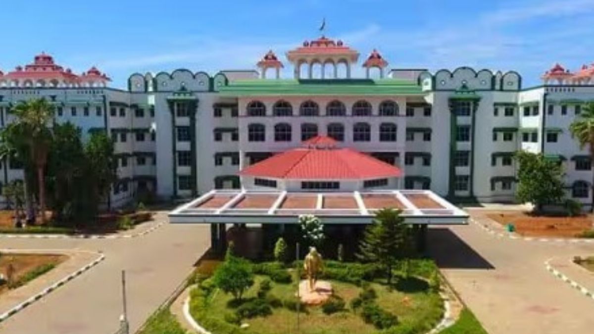 தமிழகத் தொல்லியல் சின்னங்களைப் பாதுகாக்க உயர்நீதிமன்ற கிளையில் பொதுநல மனு தாக்கல்