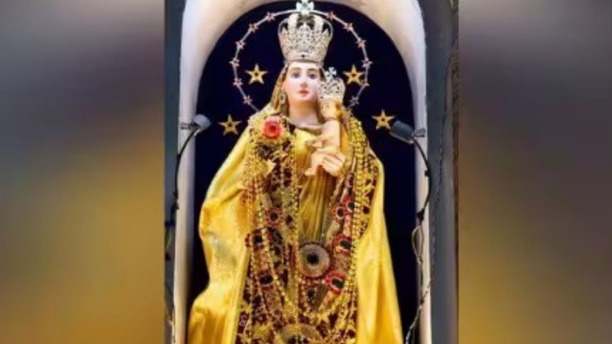 தேனி மாவட்டம் முழுவதும் கோலாகலமான கிறிஸ்துமஸ் கொண்டாட்டம் பேராலயங்களில் சிறப்புத் திருப்பலி