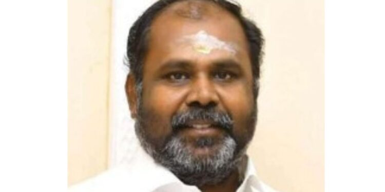 “தூய்மைப் பட்டியலில் மதுரைக்கு முதலிடம் என்பது வேதனையளிக்கிறது ஆர்.பி. உதயகுமார் ஆவேசம்!