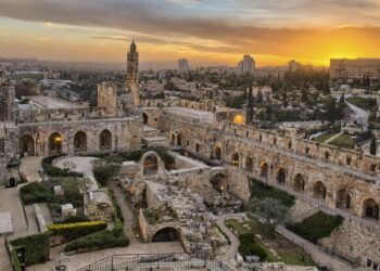 ஜெருசலேம் புனித பயணம் மேற்கொண்ட கிறித்தவர்கள் மானியம்