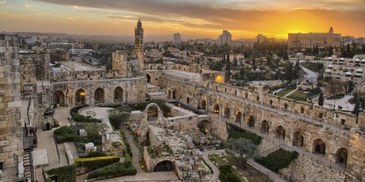 ஜெருசலேம் புனித பயணம் மேற்கொண்ட கிறித்தவர்கள் மானியம்