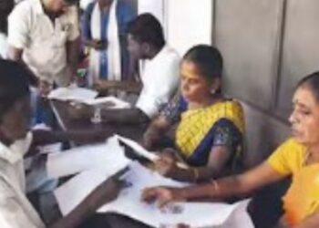 கரூர் மாவட்டத்தில் வாக்காளர் பட்டியல் சிறப்பு முகாம் ஜனவரி 18 வரை விண்ணப்பிக்கலாம்