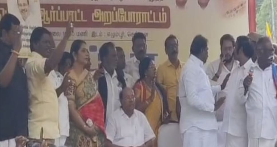 சாதிவாரி கணக்கெடுப்பு நடத்தக்கோரி ஆர்ப்பாட்டம் – ராமதாஸ் பங்கேற்பு