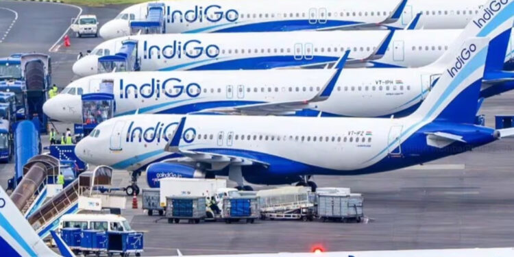 தமிழகத்தில் இண்டிகோ விமான சேவைகள் குறைப்பு : வெளியேறும் திட்டமா ?
