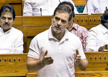 வாக்குத் திருட்டு மிகப்பெரிய தேசத் துரோகம் – ராகுல் காந்தி ஆவேசம்