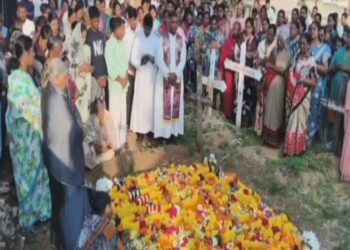 நினைவிருக்கிறதா ஆழிப்பேரலை? – சுனாமியில் இறந்தவர்களுக்கு கண்ணீர் அஞ்சலி