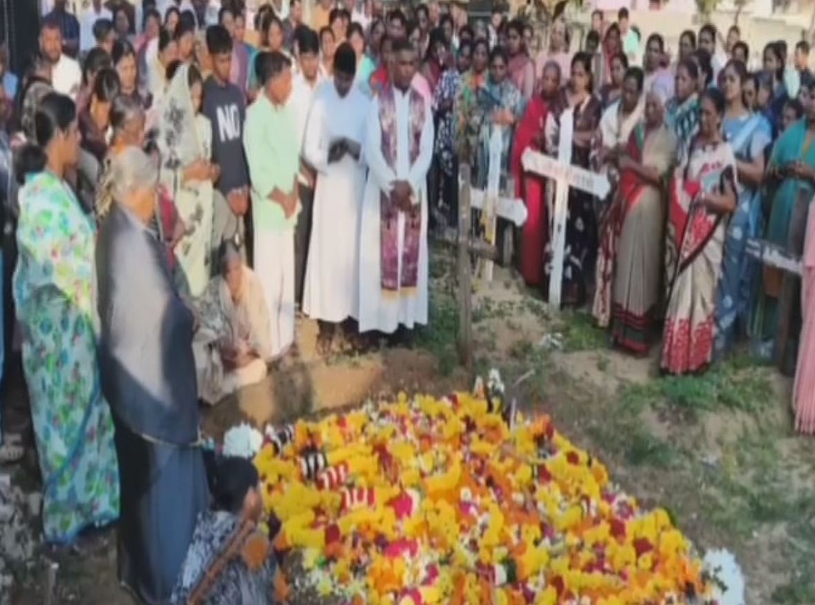 நினைவிருக்கிறதா ஆழிப்பேரலை? – சுனாமியில் இறந்தவர்களுக்கு கண்ணீர் அஞ்சலி