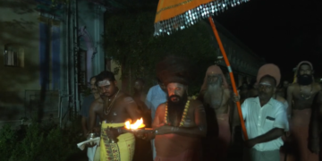 திருக்கார்த்திகையை முன்னிட்டு தருமபுரம் ஆதீன திருமடத்தில் சொக்கபனை ஏற்றும் நிகழ்வு