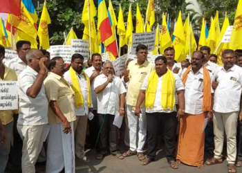 திருப்பத்தூரில் ராமதாஸ் ஆதரவு வன்னியர் சங்கம்&பாட்டாளி மக்கள் கட்சி சார்பாக வன்னியர்களுக்கு10.5%சதவீத இட ஒதுக்கீடு