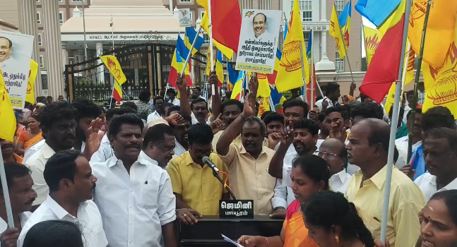 வன்னியர்களுக்கு 10.5% சதவீதம் இட ஒதுக்கீடு சட்டத்தை உடனடியாக நடைமுறைப்படுத்த அறவழிப்போராட்டம் 