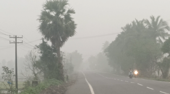 செங்கல்பட்டு மாவட்டத்தில் இன்றும் கடுமையான பனிமூட்டம் வாகன ஓட்டிகள் அவதி