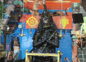 கன்னியாகுமரி சுசீந்திரம் தாணுமாலய சுவாமி கோவில் 18அடி உயரமுள்ள விஸ்வரூபஆஞ்சநேயருக்கு 16வகை அபிஷேகம்