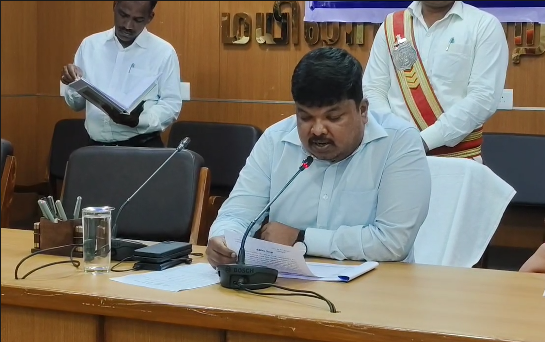 மயிலாடுதுறை வரைவு வாக்காளர் பட்டியல்  வெளியிடப்பட்டது வாக்காளர் சிறப்பு திருத்தபணி75,378 பேர்நீக்கம்