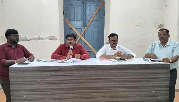 திருவள்ளூர் நகரத்தில் அனுமதி இல்லாமல் பேனர்கள் வைத்தால் 3 ஆண்டுகள் சிறை தண்டனை&ரூ.25,000அபராதம் எச்சரிக்கை