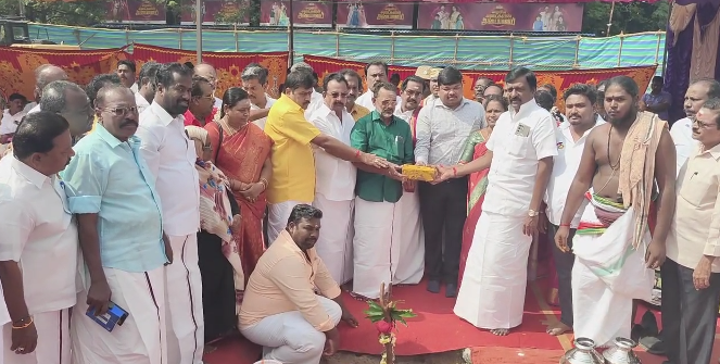 மயிலாடுதுறை நகரில் 4 கோடியே39லட்ச ரூபாய் மதிப்பீட்டில் மாவட்ட மைய நூலகம் கட்டுவதற்கு அடிக்கல் பூமி பூஜை