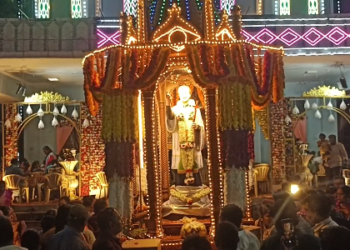 மயிலாடுதுறையில் பிரசித்தி பெற்ற புனித பிரான்சிஸ் சவேரியார் ஆலய ஆண்டு திருவிழா -அலங்கார தேர்பவனி