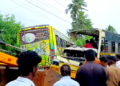 கோட்டூரில் அரசு பேருந்தும் தனியார் பேருந்து நேருக்கு நேர் மோதி விபத்து