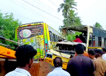 கோட்டூரில் அரசு பேருந்தும் தனியார் பேருந்து நேருக்கு நேர் மோதி விபத்து