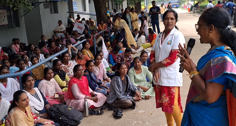 செங்கல்பட்டு கூடுவாஞ்சேரியில் 4-வது நாளாக செவிலியர்கள் போராட்டம்