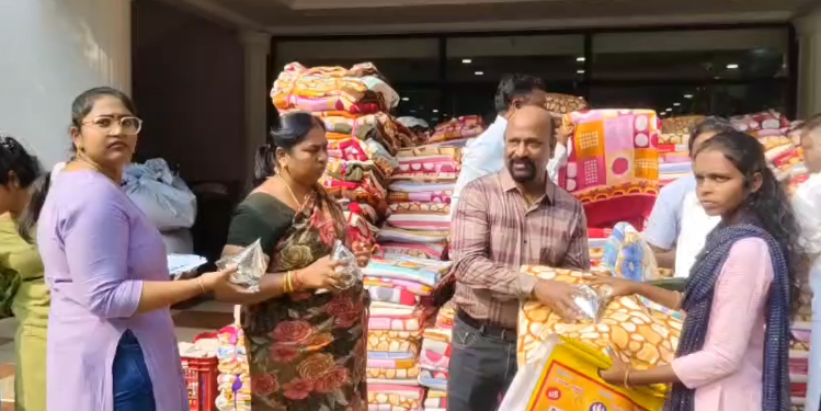 வைத்தீஸ்வரன் கோயிலில்,10-வது ஆண்டாக கிராம மக்கள் 2000பேருக்கு,குளிர்கால கம்பளிபோர்வை மக்கள் பாராட்டு