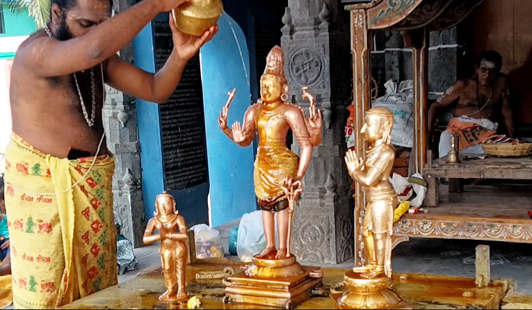 ஆக்கூர் பிரசித்தி பெற்ற தான்தோன்றீஸ்வரர் கோவிலில் 4-ம் ஆண்டு குருபூஜை சிறப்பு அபிஷேகங்கள்