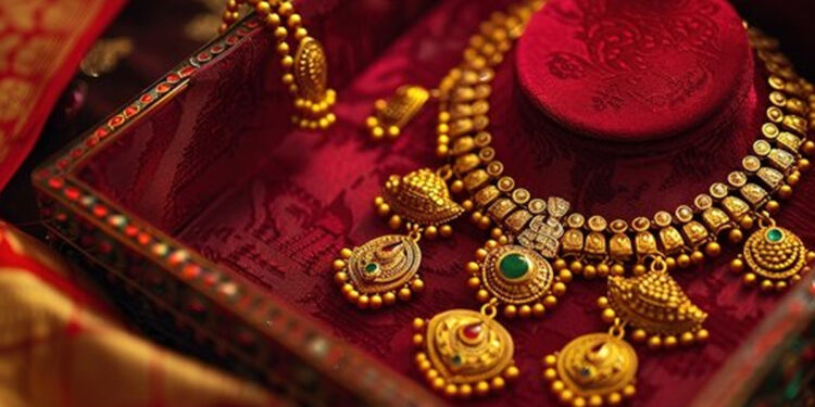 ஆபரண தங்கம் சவரனுக்கு ரூ.320 உயர்வு ; ஒரு சவரன் ரூ.99,520 !