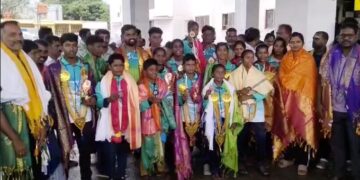 69-ஆவது தேசிய அளவிலான மல்லர் கம்பப்போட்டியில் தமிழக மாணவர்கள் தங்கம் வென்று சாதனை பொதுமக்கள் வரவேற்பு