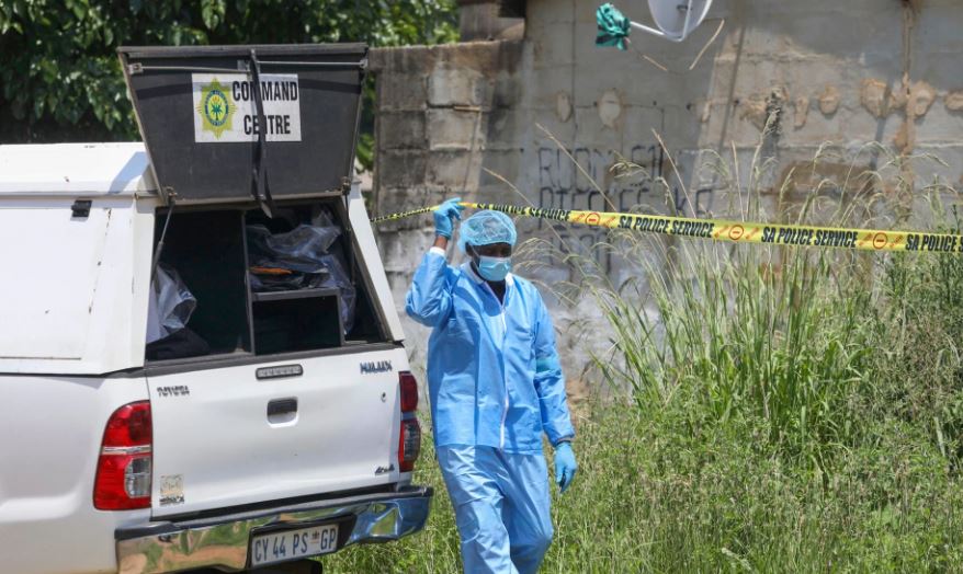 தென்னாப்பிரிக்கா கேளிக்கை விடுதியில் துப்பாக்கிச்சூடு – 11 பேர் உயிரிழப்பு