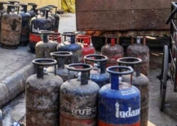 வணிக சிலிண்டர் விலை ரூ.10.50 குறைப்பு – வீட்டு உபயோக சிலிண்டர்களுக்கு அதே விலை