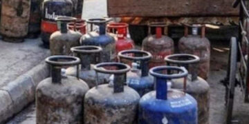 வணிக சிலிண்டர் விலை ரூ.10.50 குறைப்பு – வீட்டு உபயோக சிலிண்டர்களுக்கு அதே விலை