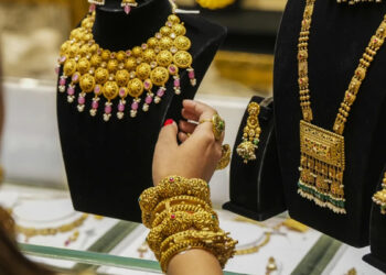 தங்கம் விலை மீண்டும் உயர்வு : சவரன் ரூ.99,200க்கு விற்பனை !