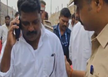 புதுவை விஜய் பங்கேற்கும் பொதுக்கூட்டம் – துப்பாக்கியுடன் வந்த நபரால் திடீர் பரபரப்பு