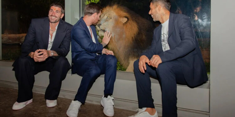 வந்தாரா வனவிலங்குகள் மையத்தில் மெஸ்ஸி ; சிங்கக் குட்டிக்கு ‘லியோனல்’ என பெயர் சூட்டல்