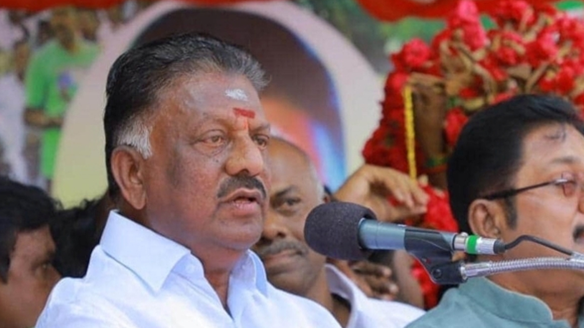 “தனிக்கட்சி தொடங்குவதாக எப்போதும் சொல்லவில்லை” : ஜெயலலிதா நினைவிடத்தில் ஓபிஎஸ் விளக்கம்