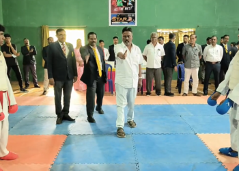 விழுப்புரத்தில் 5-வது மாவட்ட கராத்தே போட்டி – இளம் மற்றும் மூத்த கராத்தே வீரர்கள் பங்கேற்பு