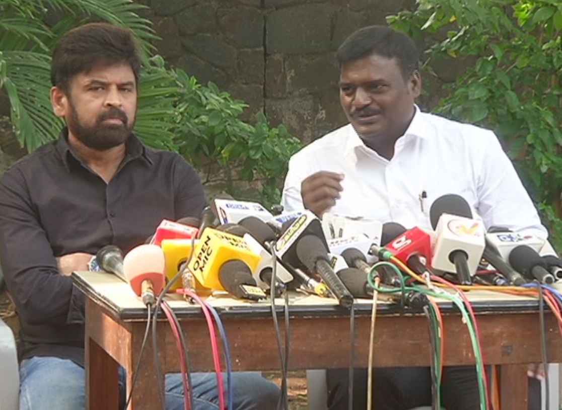 இயக்குனர் லிங்குசாமியின் தயாரிப்பு நிறுவனத்திற்கு வந்த சோதனை?