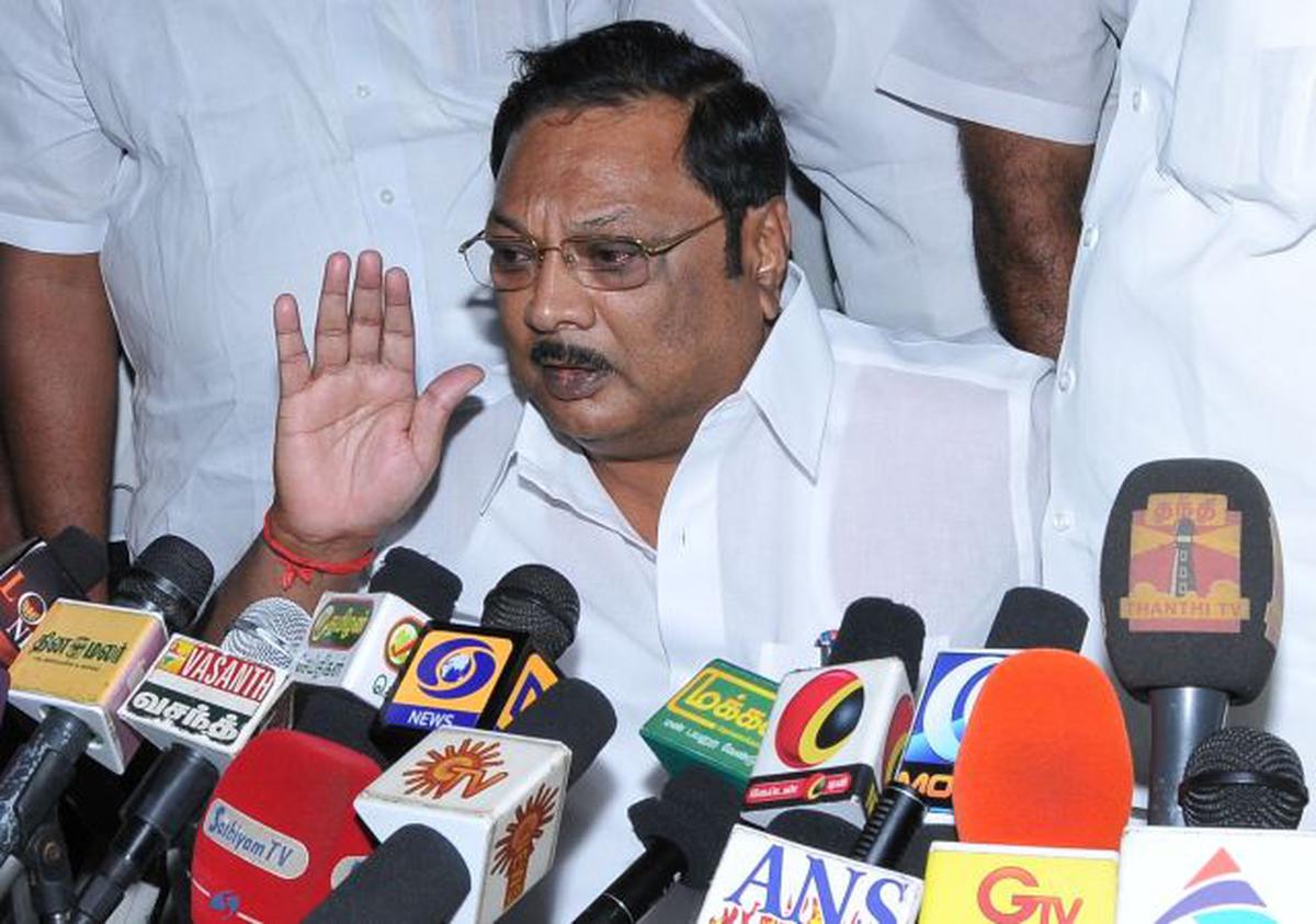 நில அபகரிப்பு வழக்கு – மு.க.அழகிரி மனு தள்ளுபடி