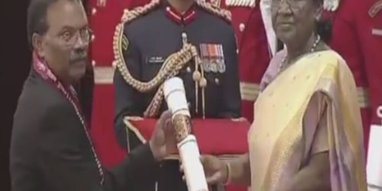 நறுமணப்பயிர் விவசாயிகளுக்கு விருது – இந்தியாவின் வளர்ச்சியில் ஒரு மைல்கல்