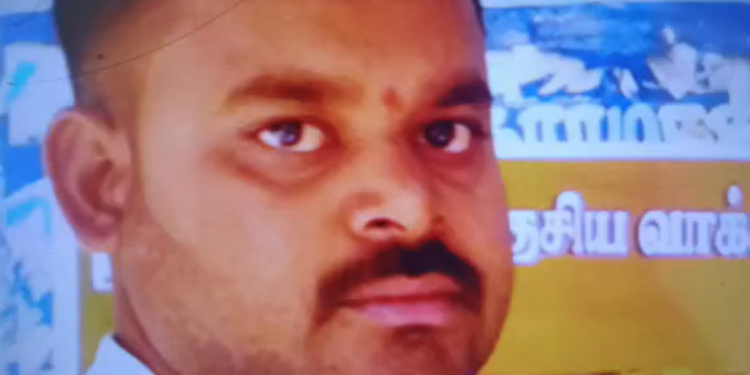 இறந்த மாட்டிற்கு இழப்பீடு ரூபாய் 30,000 பெற்ற விவசாயிடம் 3000 ரூபாய் லஞ்சம் பெற்ற நிர்வாக அலுவலர் – நிர்வாக அலுவலர் கையும் களவுமாக கைது