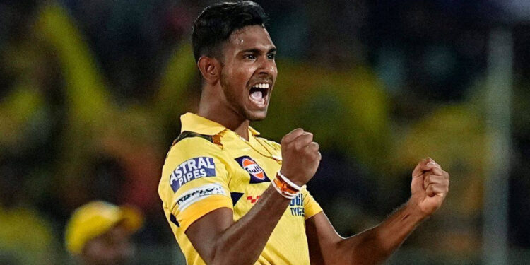 கழட்டிவிட்ட சிஎஸ்கே… ஏலத்தில் பொன்னாக மாறிய பதிரானா !