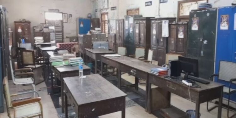 அரசு ஊழியர்கள் இன்று ஒரு நாள் வேலை நிறுத்தம் – அரசு எச்சரிக்கை