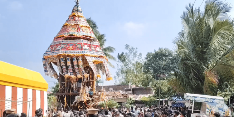 இந்தியாவிலேயே தனி சன்னதி உள்ள எமதர்மராஜா கோவில் தேரோட்ட விழா –  பக்தர்கள்  தேரை   இழுத்து வழிபாடு
