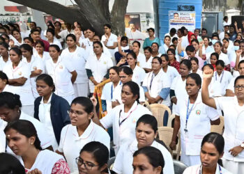 மூன்றாவது நாளாக நீடிக்கும் செவிலியர்கள் போராட்டம் : அரசு எடுத்த முக்கிய நடவடிக்கை !