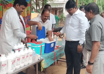 கோமாரி நோய் தடுப்பூசி முகாம் – மாவட்ட ஆட்சியர் ஸ்ரீகாந்த்., எம்எல்ஏ நிவேதா முருகன் ஆகியோர் தொடங்கி வைத்தனர்