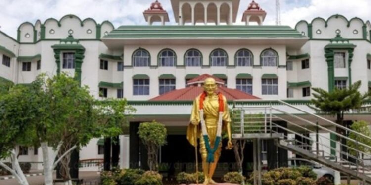 தனி நீதிபதியின் உத்தரவுக்கு இடைக்கால தடை திண்டுக்கல் ஆட்சியர் மீதான நீதிமன்ற அவமதிப்பு வழக்கு முடித்து வைப்பு