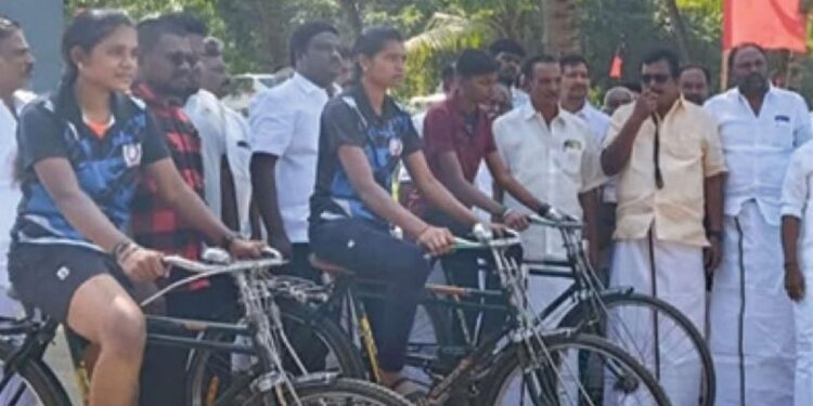 கைலசப்பட்டியில் விளையாட்டுப் போட்டிகளுடன் களைகட்டிய திமுக-வின் சமத்துவப் பொங்கல்!