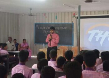 கூத்தாநல்லூர் ஆக்ஸ்போர்டு பள்ளியில் முதலுதவி பயிற்சி முகாம் மாணவர்கள், ஆசிரியர்கள் பங்கேற்பு!