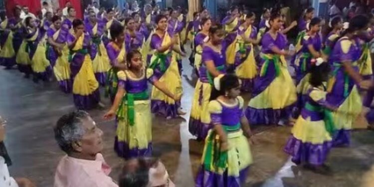 அன்னூர் மன்னீஸ்வரர் கோயில் தேர்த் திருவிழா: மகா அபிஷேகத்தில் திரளான பக்தர்கள் தரிசனம்