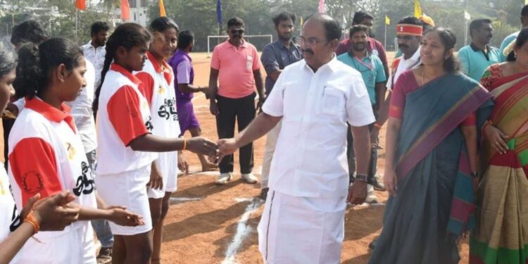 இது நம்ம ஆட்டம்… பதக்க வேட்டையில் சேலம் இளைஞர்கள்… விளையாட்டுத் திருவிழாவைத் தொடங்கி வைத்தார் அமைச்சர் ராஜேந்திரன்!