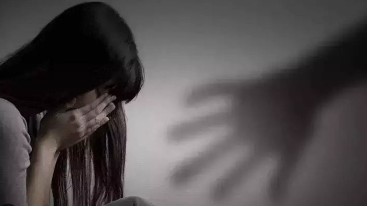 பொள்ளாச்சியில் 14 வயது சிறுமியை பாலியல் வன்கொடுமை செய்த தொழிலாளிக்கு 9 ஆண்டுகள் சிறை தண்டனை